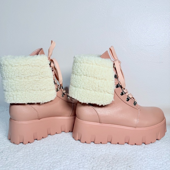 Cape Robbin Blush Fur Round Toe Lug Platforms - Picture 5 of 7